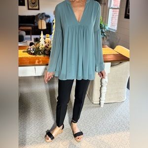 Light blue size Xs, Show me your MuMu long flowing top.